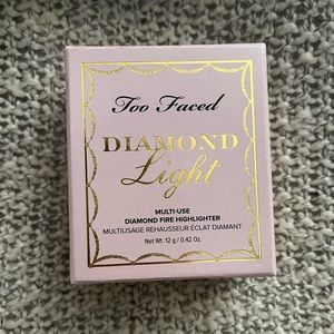 Too Faced Diamond Light Highlighter never used and still in box